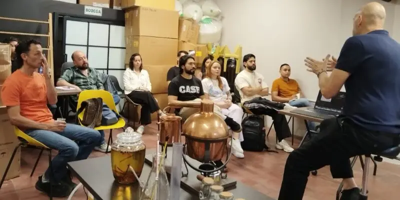 Curso de Destilación y Elaboración de Gin en Medellín