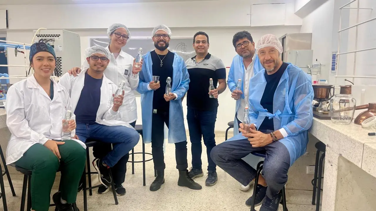 GRUPO GIN